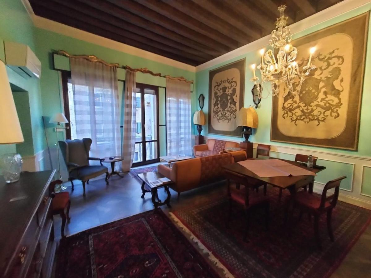 Luxury Apartment Near Rialto Bridge Venetië Buitenkant foto